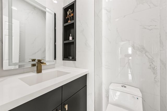 2315 Bending Spring Drive, Pearland, TX 77584