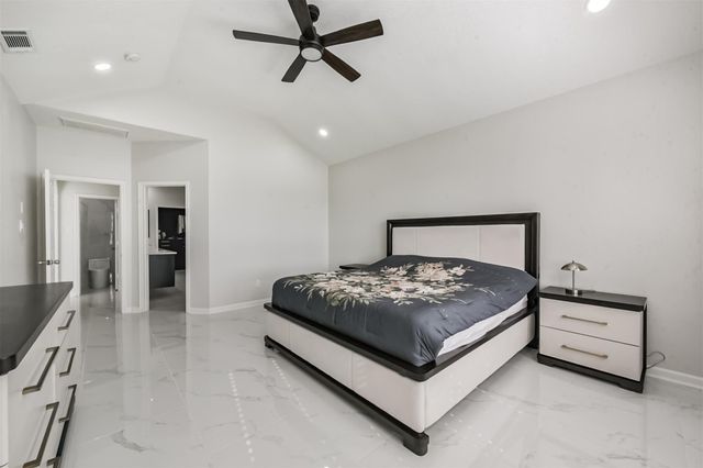 2315 Bending Spring Drive, Pearland, TX 77584