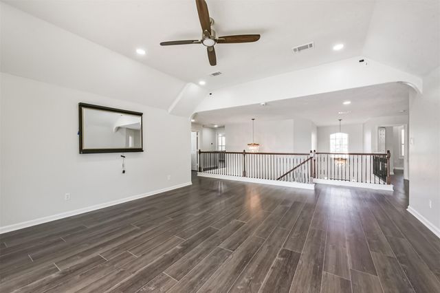 2315 Bending Spring Drive, Pearland, TX 77584