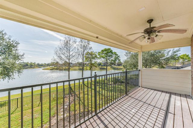 2315 Bending Spring Drive, Pearland, TX 77584