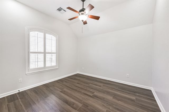 2315 Bending Spring Drive, Pearland, TX 77584