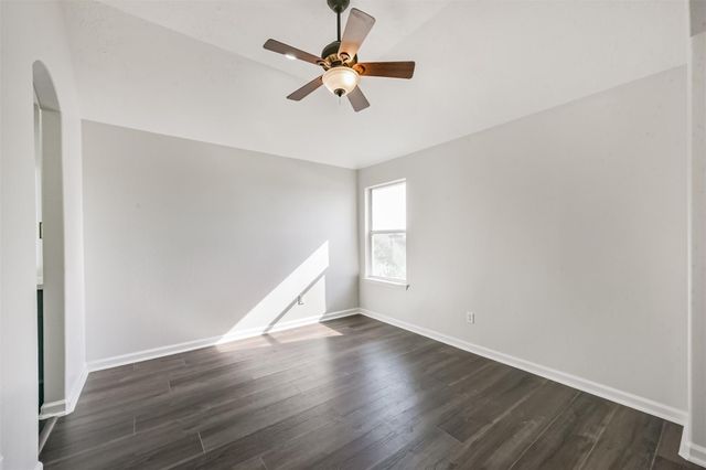 2315 Bending Spring Drive, Pearland, TX 77584