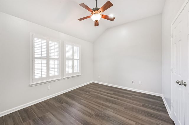 2315 Bending Spring Drive, Pearland, TX 77584