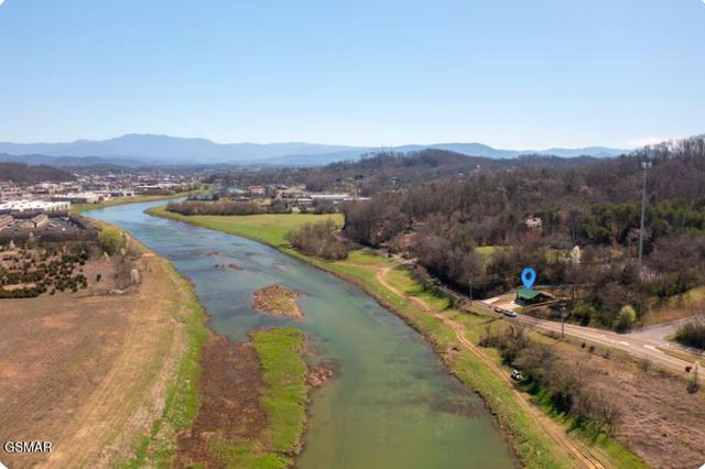 1339 Old Knoxville Highway, Sevierville, TN 37876