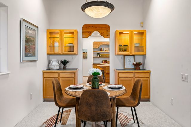 1 Sabroso Place, Santa Fe, NM 87508
