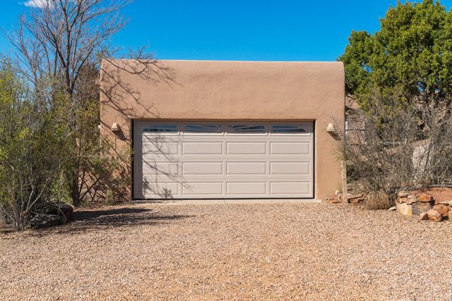 1 Sabroso Place, Santa Fe, NM 87508