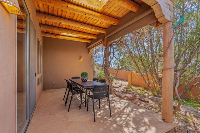 1 Sabroso Place, Santa Fe, NM 87508