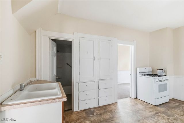 444 W 13th Street, Lorain, OH 44052