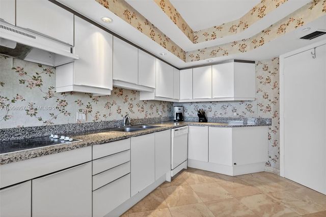 7000 Island Blvd 1604, Aventura, FL 33160