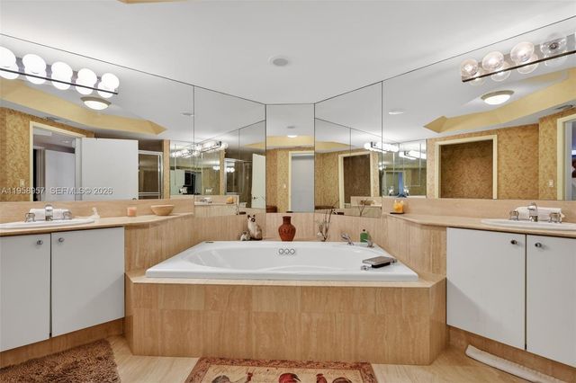 7000 Island Blvd 1604, Aventura, FL 33160