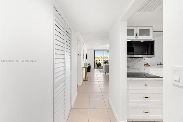 6195 Rock Island Rd 503, Tamarac, FL 33319