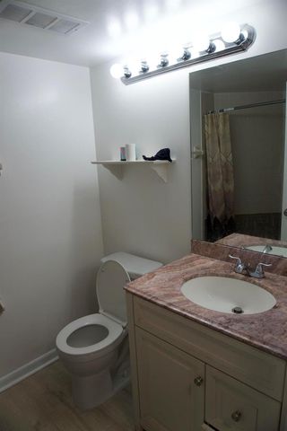 213 Lake Pointe Drive 211, Oakland Park, FL 33309