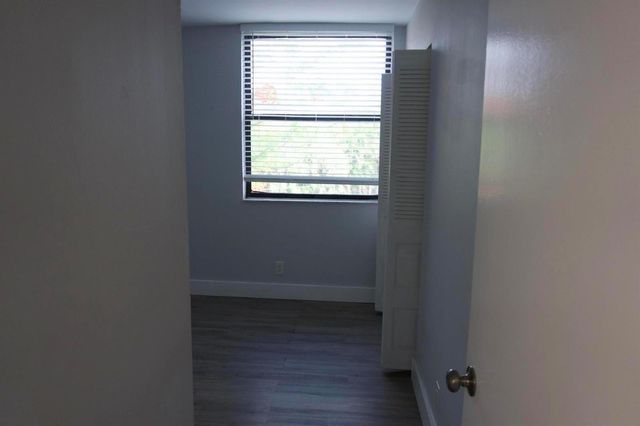 213 Lake Pointe Drive 211, Oakland Park, FL 33309