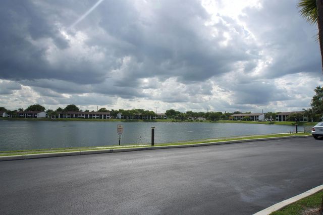 213 Lake Pointe Drive 211, Oakland Park, FL 33309