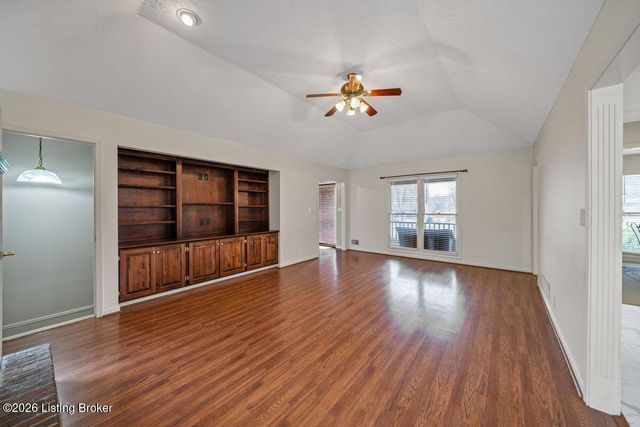 1009 Verity Way, Goshen, KY 40026