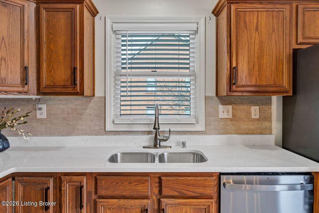 1009 Verity Way, Goshen, KY 40026
