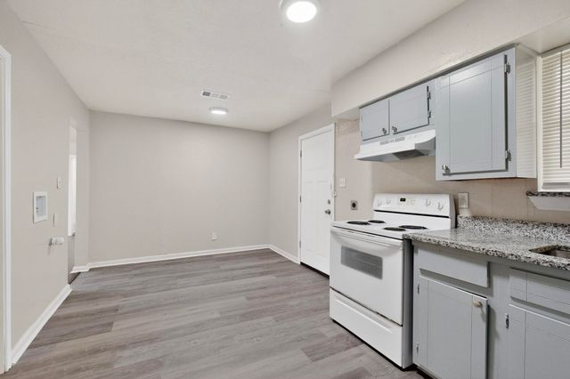 726 Jadewood Drive, Dallas, TX 75232