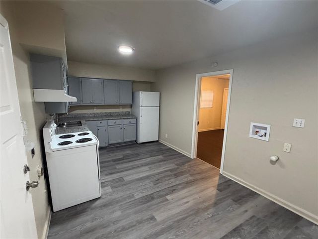 726 Jadewood Drive, Dallas, TX 75232