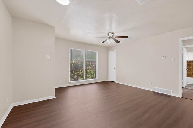 726 Jadewood Drive, Dallas, TX 75232