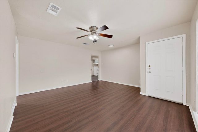 726 Jadewood Drive, Dallas, TX 75232