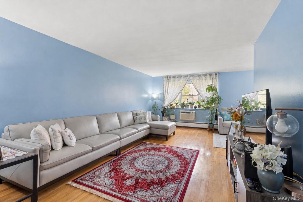 99-10 60th Avenue 5B, Corona, NY 11368 — exterior