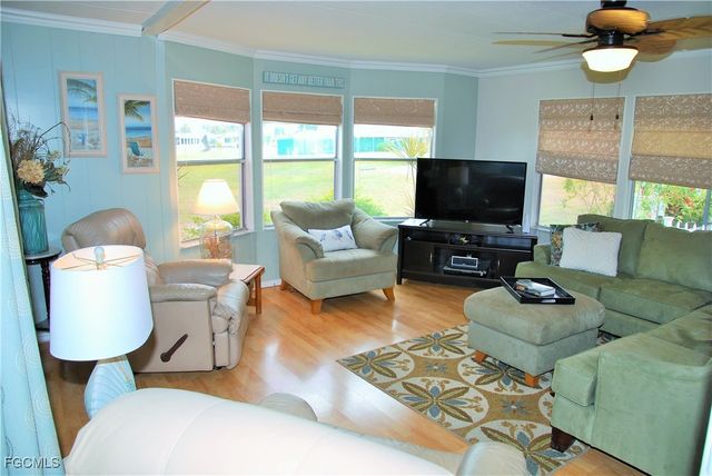 342 Nicklaus BLVD, North Fort Myers, FL 33903