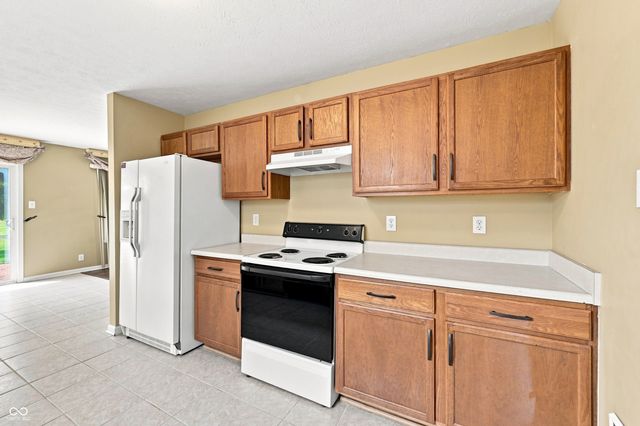 1707 Brookview Drive, Brownsburg, IN 46112