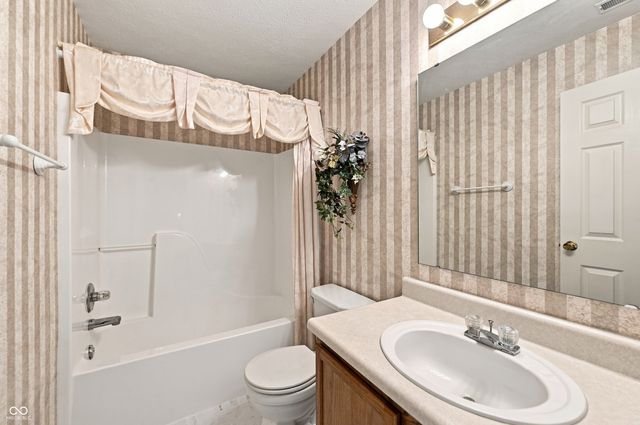 1707 Brookview Drive, Brownsburg, IN 46112