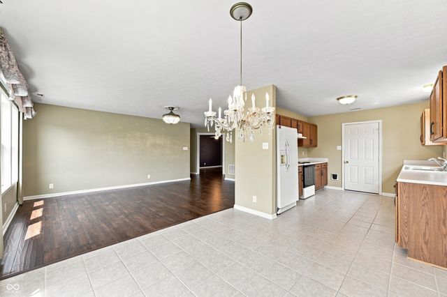 1707 Brookview Drive, Brownsburg, IN 46112