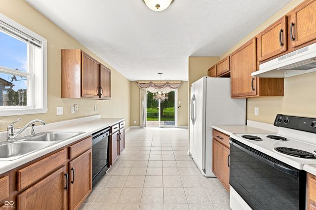 1707 Brookview Drive, Brownsburg, IN 46112