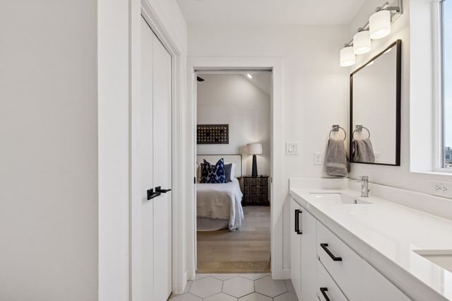 1507 N Garrett Avenue 202, Dallas, TX 75206