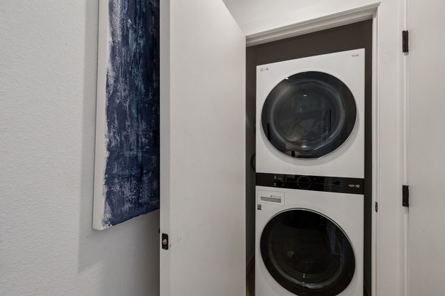 1507 N Garrett Avenue 202, Dallas, TX 75206