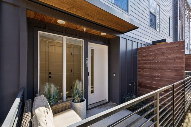 1507 N Garrett Avenue 202, Dallas, TX 75206