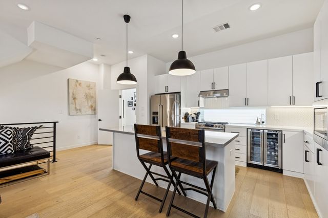 1507 N Garrett Avenue 202, Dallas, TX 75206