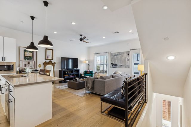 1507 N Garrett Avenue 202, Dallas, TX 75206