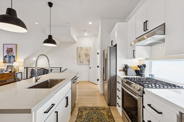 1507 N Garrett Avenue 202, Dallas, TX 75206