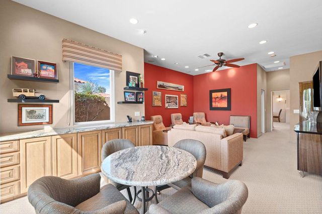 867 Arrowhead Drive, Palm Desert, CA 92211