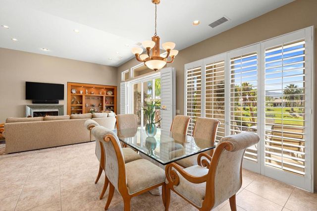 867 Arrowhead Drive, Palm Desert, CA 92211