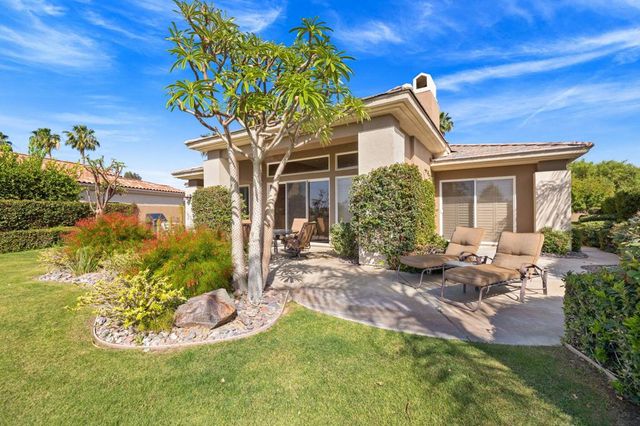 867 Arrowhead Drive, Palm Desert, CA 92211