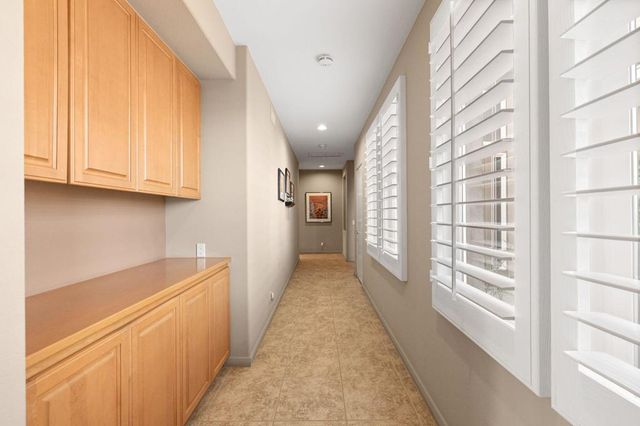 867 Arrowhead Drive, Palm Desert, CA 92211