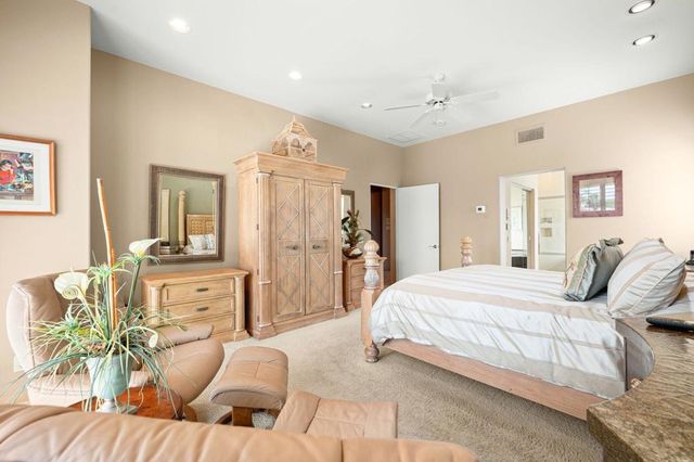 867 Arrowhead Drive, Palm Desert, CA 92211