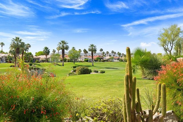 867 Arrowhead Drive, Palm Desert, CA 92211