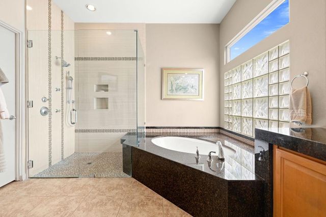 867 Arrowhead Drive, Palm Desert, CA 92211
