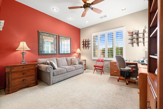 867 Arrowhead Drive, Palm Desert, CA 92211