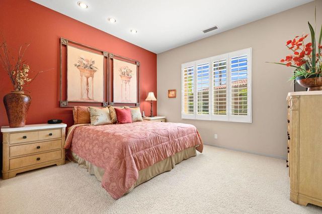 867 Arrowhead Drive, Palm Desert, CA 92211