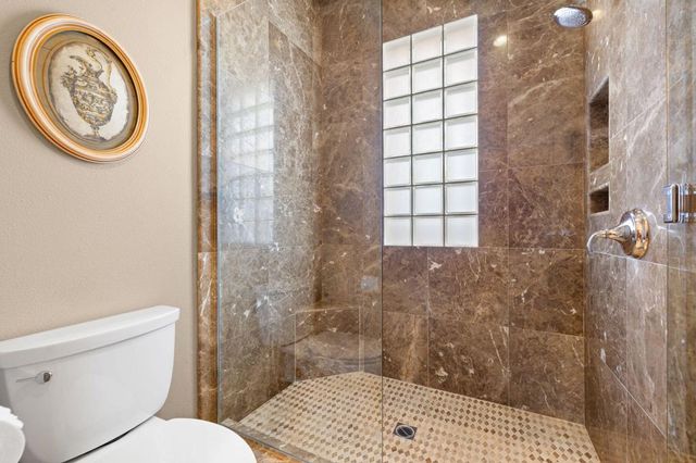 867 Arrowhead Drive, Palm Desert, CA 92211