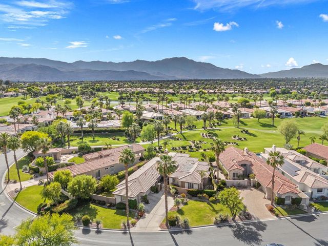 867 Arrowhead Drive, Palm Desert, CA 92211