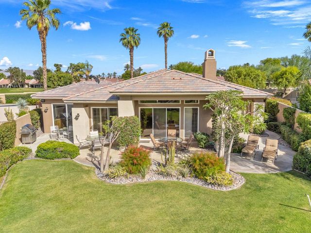 867 Arrowhead Drive, Palm Desert, CA 92211