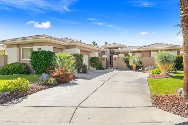 867 Arrowhead Drive, Palm Desert, CA 92211