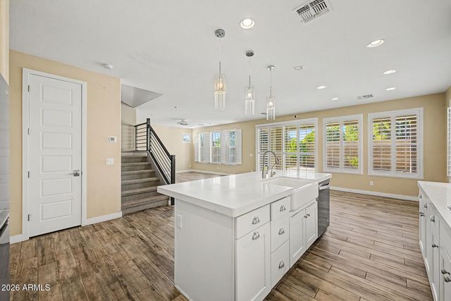 2144 E FLAMINGO Way E, Gilbert, AZ 85297